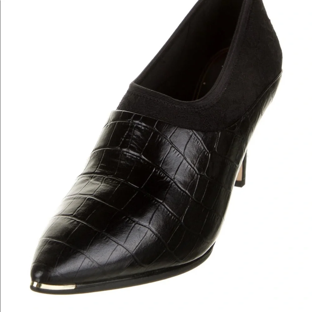 Cole Haan Alligator Women’s Lace Trim Embellishment Pumps Size 8 NWT